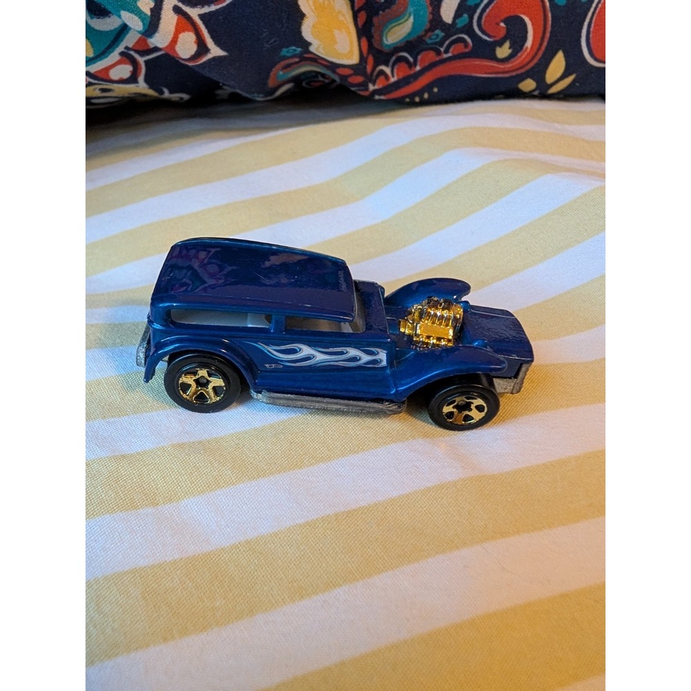 “VINTAGE” 1969 Repro Hot Wheels “THE DEMON” Black Walls Blue w/ White Interior